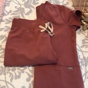 Mauve Figs scrubs set